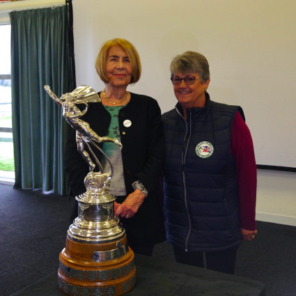 Margaret Simpson with Helen Allen and the Lord Wakefield Trophy