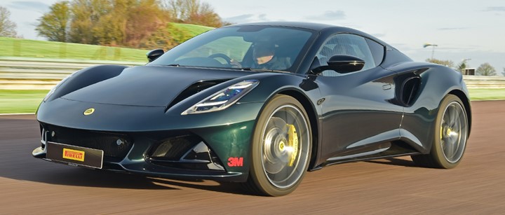 Photo of Lotus Emira One-2-One