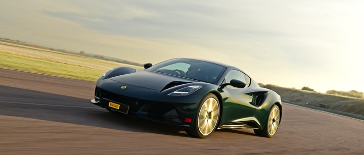 Photo of Lotus Emira Thrill